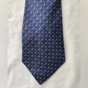 Geoffrey Beene Blue Small Geometric Pattern Silk Tie